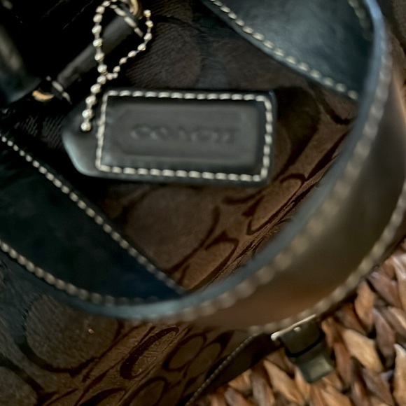 Coach signature C leather and canvas backpack - Picture 7 of 8